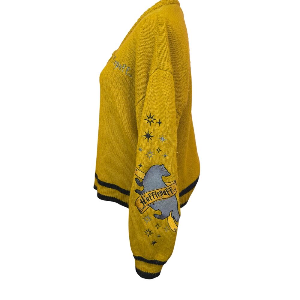 HARRY POTTER Hufflepuff Skimmer Cardigan Sweater Badger Mascot Embroidered